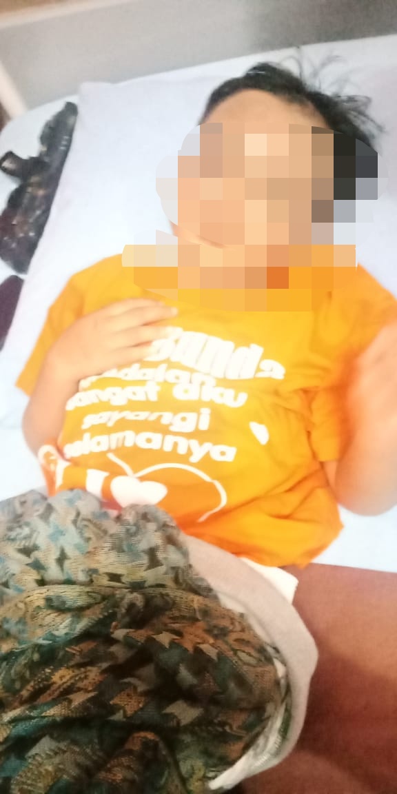 Balita Ini Disiksa Paman dan Bibinya
