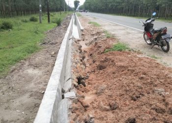 Diduga Asal Jadi, 3 Hari Selesai Dibangun, Dinding Parit Proyek Revitalisasi Padat Karya Roboh