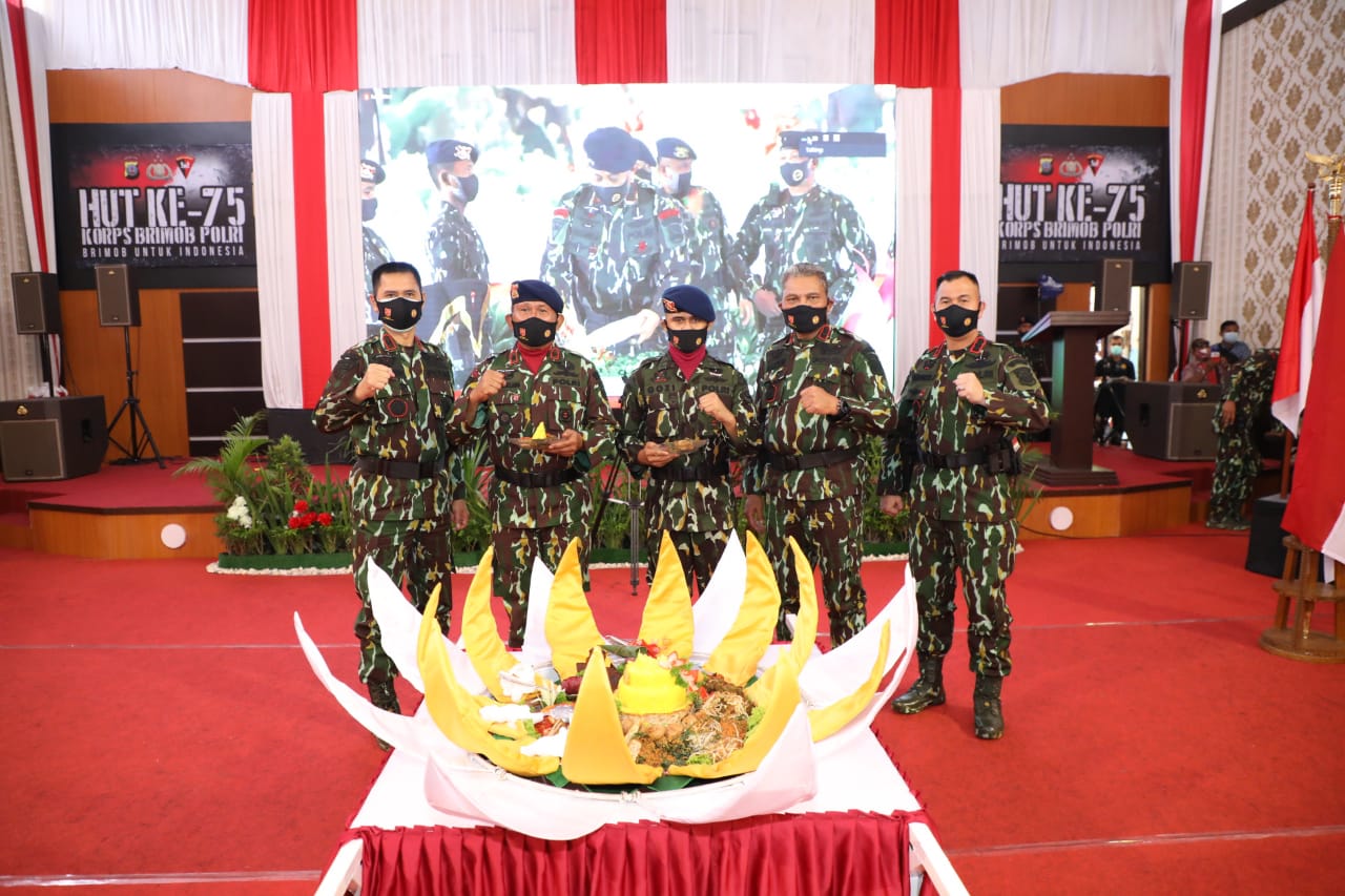 Kapoldasu Hadiri Upacara HUT Korps Brimob Ke - 75 Secara Virtual dan Syukuran Pemotongan Tumpeng