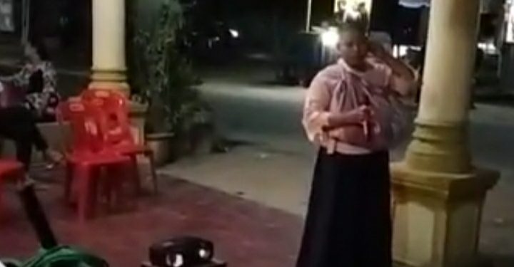 Rayakan Malam Tahun baru Warga di Kecamatan Meranti Gelar Koro-koro