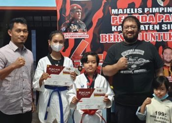 Taekwondo Simalungun Sabet 2 Medali Perak Dikejuaraan Virtual Indonesian Youth and Sport di Sumsel