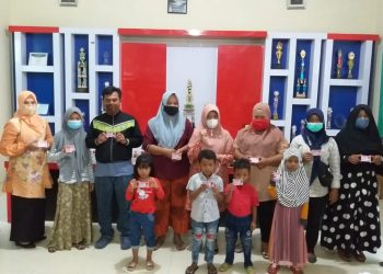 Disdukcapil Kabupaten Asahan Serahkan 493 Keping KIA ke Masyarakat