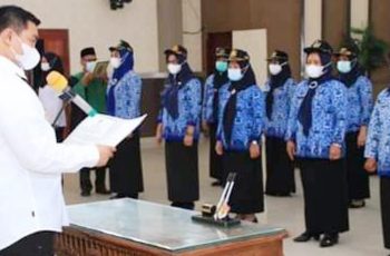 19 Bidan PTT Labura Diambil Sumpah/Janji