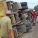 Diduga Nyetir Sambil Bercengkrama dengan Tunangan, Truk Sawit Terguling