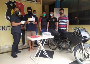 Tunggu Pembeli, Penjual Ekstasi Ini Diringkus Polisi