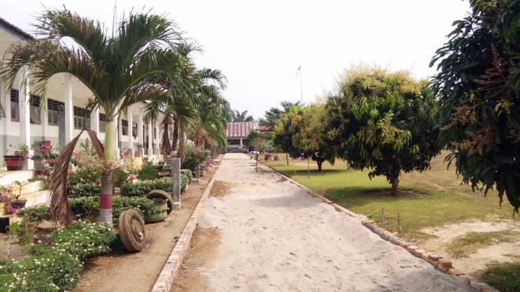 Pekerjaan Paving Block SMKN 2 Kualuh Selatan Labura, Langgar Perpres