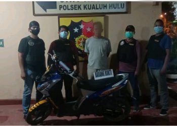 (Richad Silaban/taslabnews) pelaku pencurian sepeda motor ditahan di Mapolsek Kualuh Hulu