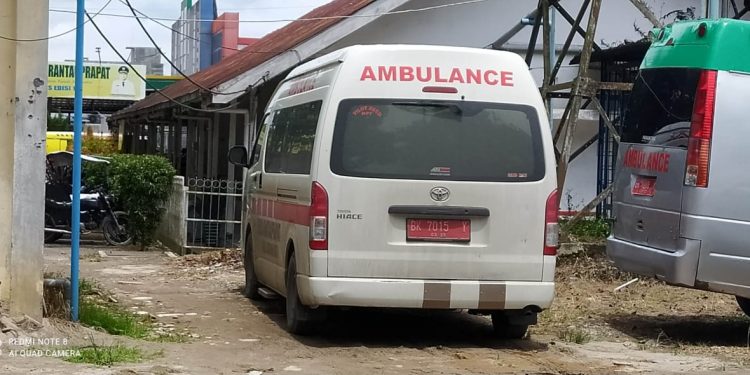 Salahsatu mobil Ambulance milik RSUD Rantauprapat.