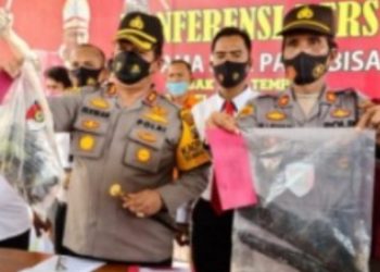Kapolres Batubara AKBP H Ikhwan Lubis SH MH memberi keterangan pers kasus pencurian sepedamotor.