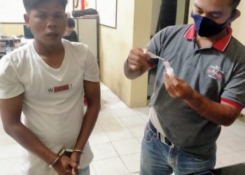 Ibrahim Siregar Diamankan Personel Polres Tanjungbalai Dari Depan Rumahnya