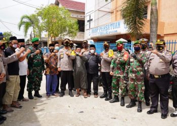TNI, Polri dan Pemuda Masjid Jaga Gereja di Tanjungbalai