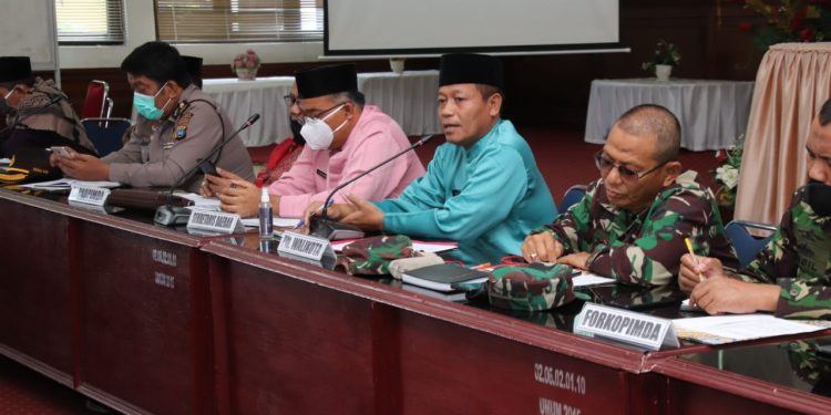 Rapat koordinasi (rakor) yang dipimpin oleh Pelaksana Tugas (Plt) Wali Kota Tanjungbalai, H Waris Tholib,SAg MM di aula Sutrisno Hadi, Kantor Wali Kota Tanjungbalai.