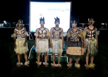 Keseruan Nonton Layar Tancap Yonif 126/KC, Terapkan Prokes Cegah Covid-19