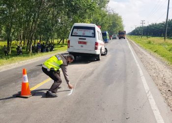 Bawa Pasien, Mobil Ambulance RSU Gunung Tua Ditabrak Truk di Jalinsum Asahan