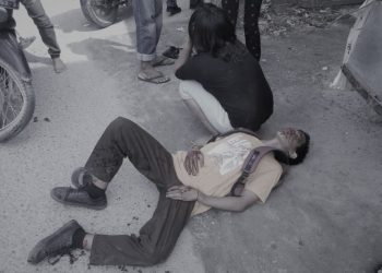 Bawa Sepedamotor Tanpa Izin Ortu, ABG Tabrakan di Jalan Desa Meranti Asahan