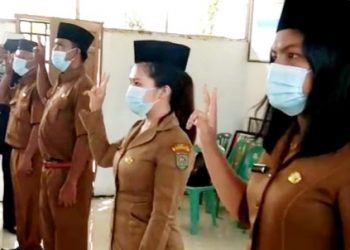 Perangkat Desa Air Putih Diambil Sumpah dan Dilantik Camat Meranti