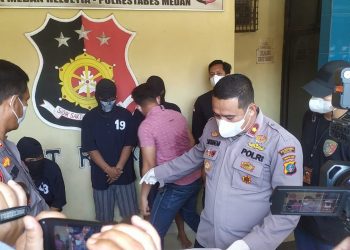 Ketiga Pria Ini Curi Pistol Milik Oknum Polisi