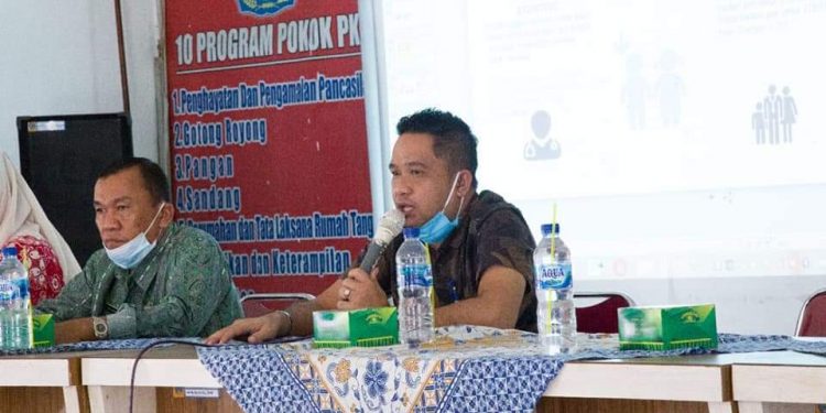 (Budi/taslabnews) Camat Bilah Hulu Hamdy Erazona saat mengikuti acara tersebut.