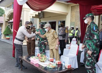 Pesan Kapolres di Apel Pasukan Operasi Patuh Toba 2021 yang Dihadiri Bupati