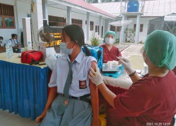 Kapolsek Kisaran Kota dan Camat Meranti Pantau Vaksinasi di SMA