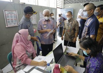 Bupati Asahan: Jangan Percaya Kalau Divaksin Bisa Buat Sakit Klepek-klepek