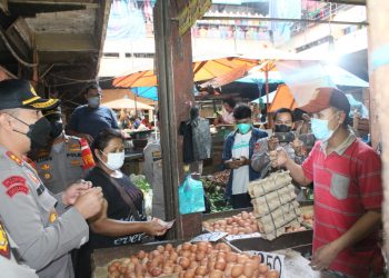 Berikan Pelayanan Prima ke Masyarakat, Kapolres Pematangsiantar Blusukan ke Pasar Horas Jaya