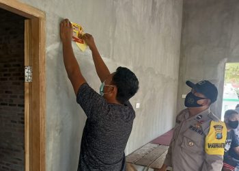 Sambangi Warga, Bhabinkamtibmas Polsek Air Joman Imbau Masyarakat Jauhi Judi