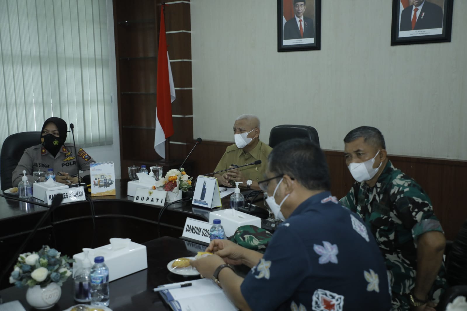 Bupati Asahan H. Surya, BSc saat menerima audiensi Lembaga Tahfiz Al-Quran Dewan Dakwah Islamiyah Indonesia