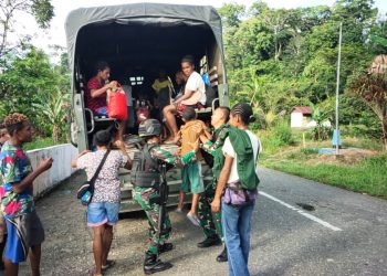 Kitorang Basudara, Satgas Pamtas Yonif 126/KC Antar Warga Beribadah ke Gereja