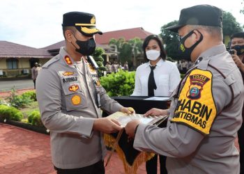 Aipda Nasarudin, Bhabinkamtibmas Meranti Terima Piagam Penghargaan dari Kapolres Asahan