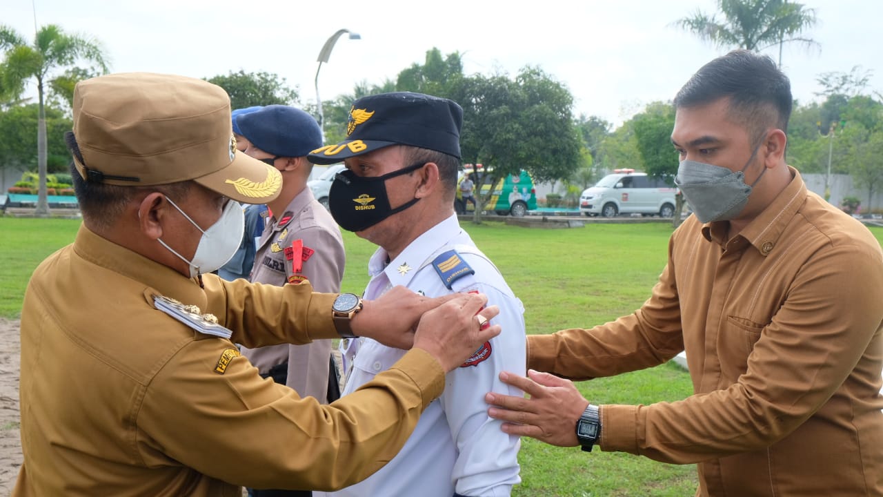 Plt Walikota Tanjungbalai Pimpin Apel Gelar Pasukan Operasi Lilin Toba - 2021