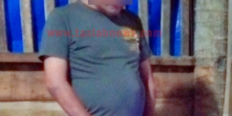 L saat difoto kru media.