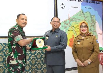 Erik Hadiri Temu Ramah Bersama Danrem 022/PT Di MakoDim 0209/LB