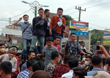 Nyaris Adu Jotos, Pendemo Tuntut Kajari Tanjungbalai Dicopot