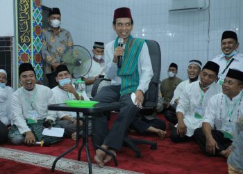 Hadiri Tausiah Awal Tahun dari UAS, Bupati Asahan Ingatkan Warga Untuk Pakai Masker Selama Kegiatan Berlangsung