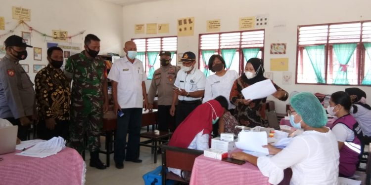 Wakil Bupati Asahan Tinjau Vaksinasi Anak Usia 6 sampai 11 Tahun di Kecamatan Meranti