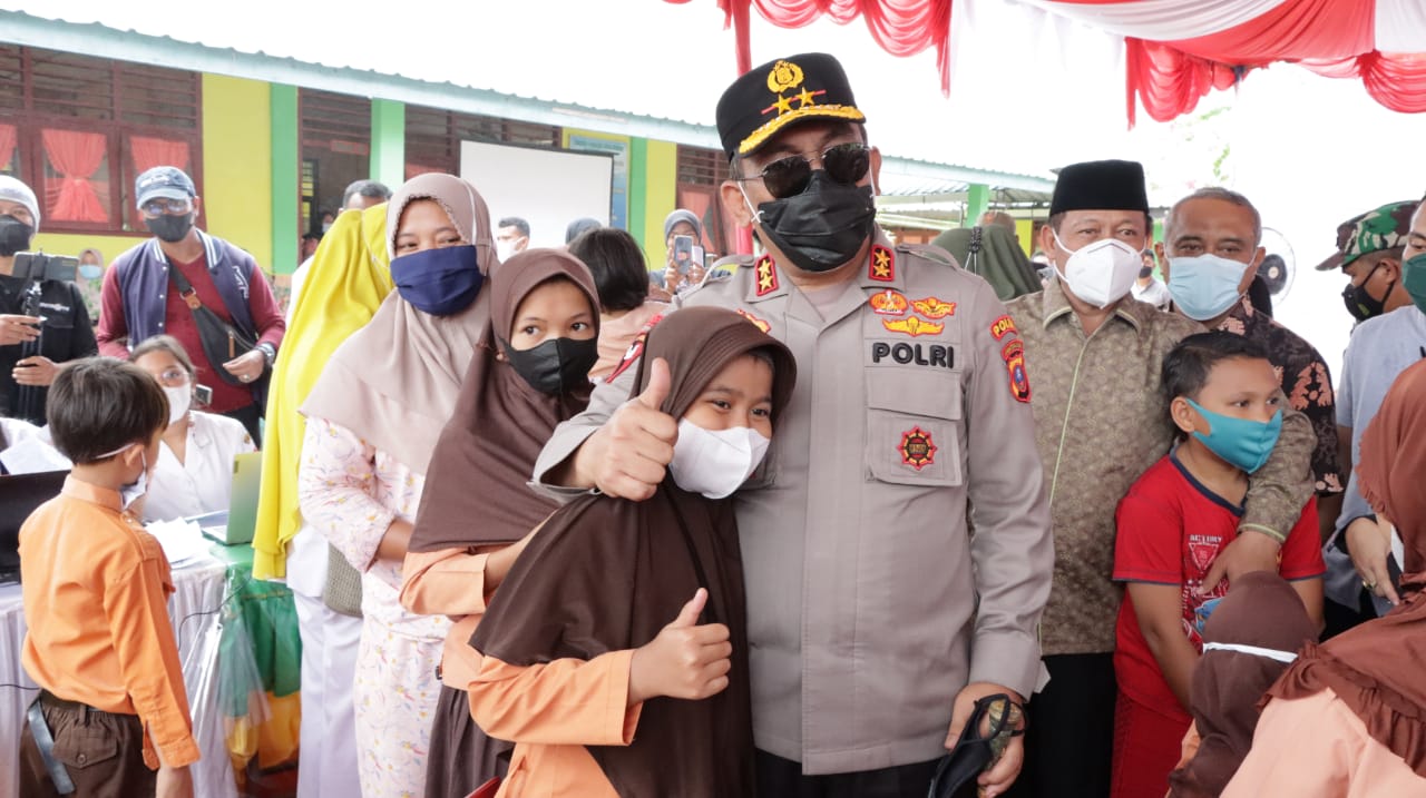 Kapoldasu Tinjau Vaksinasi Merdeka Anak di Kota Tanjungbalai      