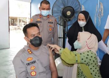 Kapolres Tanjungbalai Divaksin 