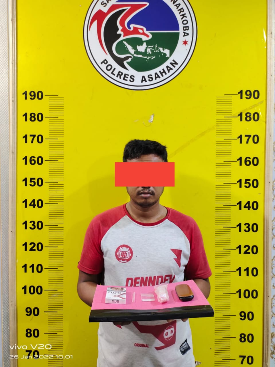 Mau Ditangkap, Pengedar Sabu di Air Batu Asahan Ini Sembunyi di Asbes Rumahnya