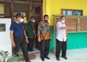 Pantau Prasarana Pendidikan, Kadisdik Kabupaten Asahan Silahturahmi ke SMPN di Kecamatan Meranti
