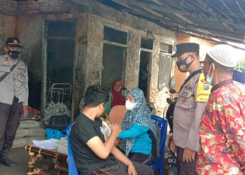 Kapolsek Air Joman Pimpin Pelaksanaan Vaksin di Silau Laut Asahan