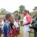 Siswa-Siswi di Perbatasan Papua: Terima Kasih Pak TNI, Sudah Beri Kami Tas dan Buku Serta Seragam Sekolah
