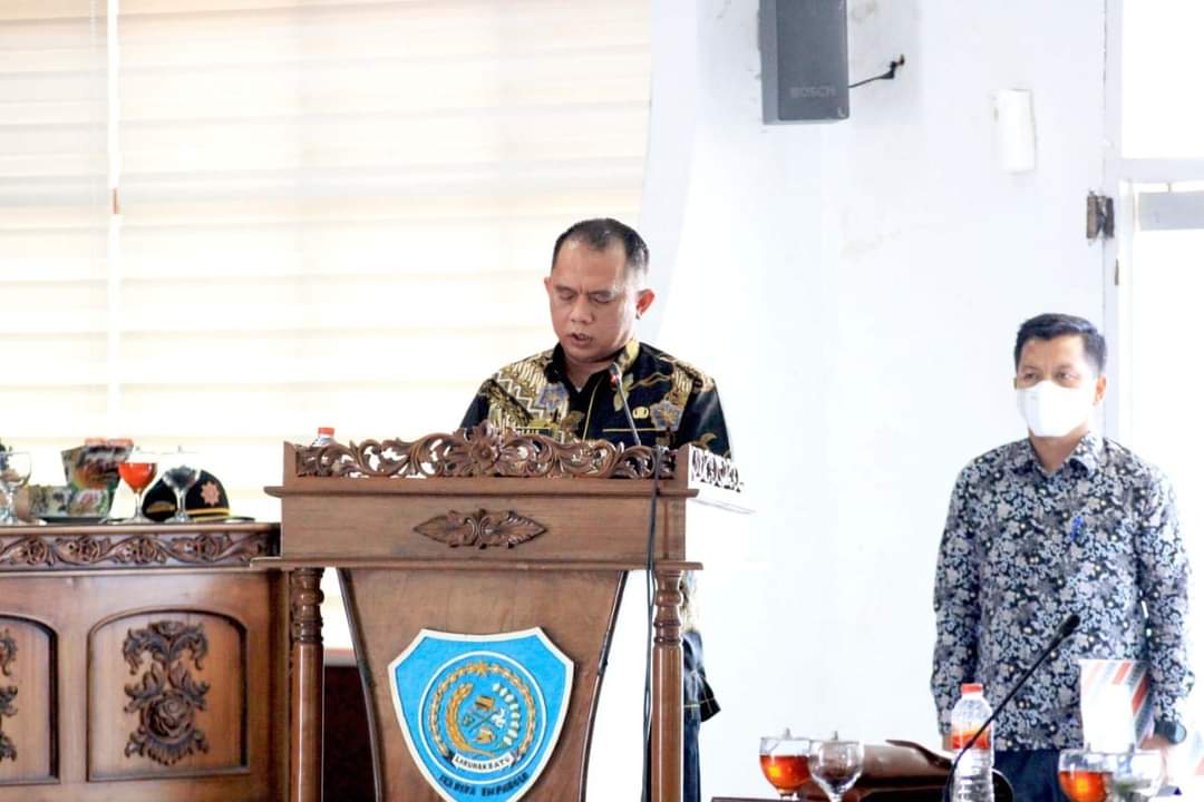 Bupati Labuhanbatu H Erik Adtrada Ritonga.