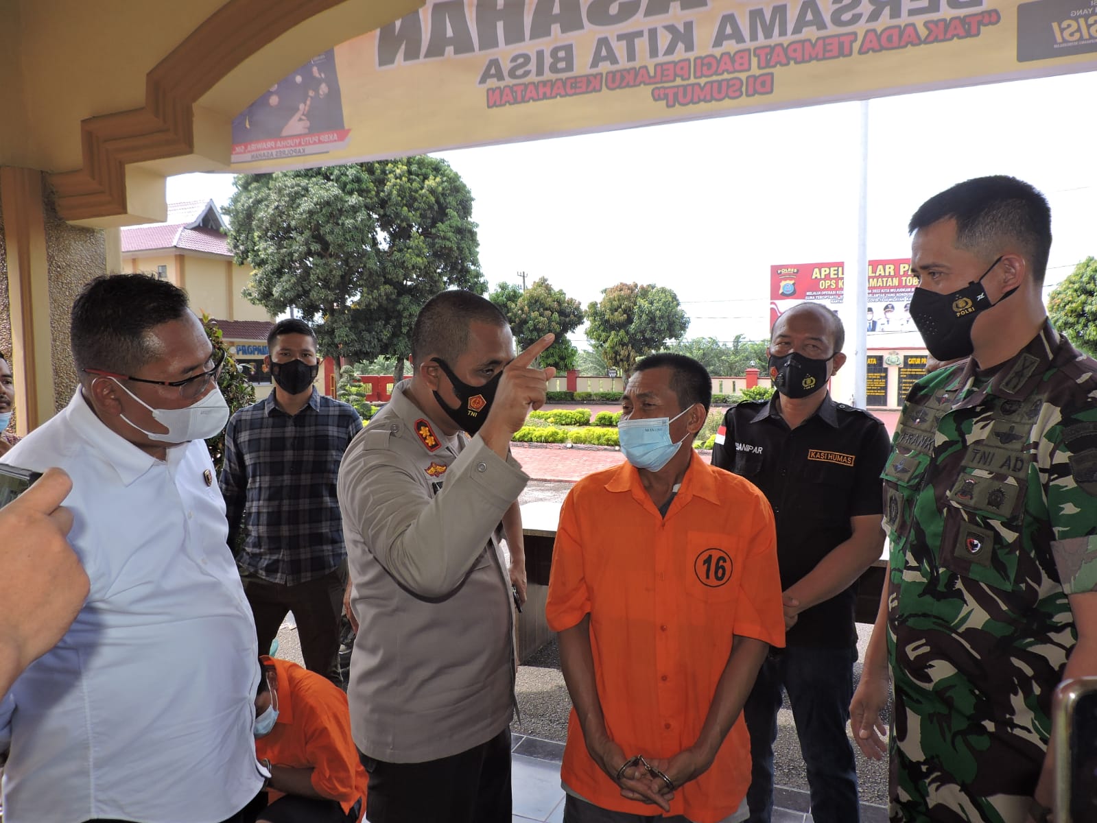 17 TKI Ilegal Diamankan Personel Dandim 0208 Asahan, Lalu Diserahkan ke Polres