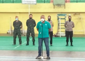 Kadispora Labuhanbatu Syahrizal, SE saat memberikan arahan pada penutupan seleksi Paskibraka.