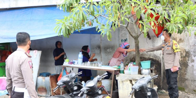 Edukasi Warga Patuhi Prokes, Kapolres Tanjungbalai Turun Ke Jalan