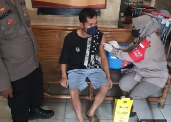 Polres Asahan Vaksin 12 Tahanan