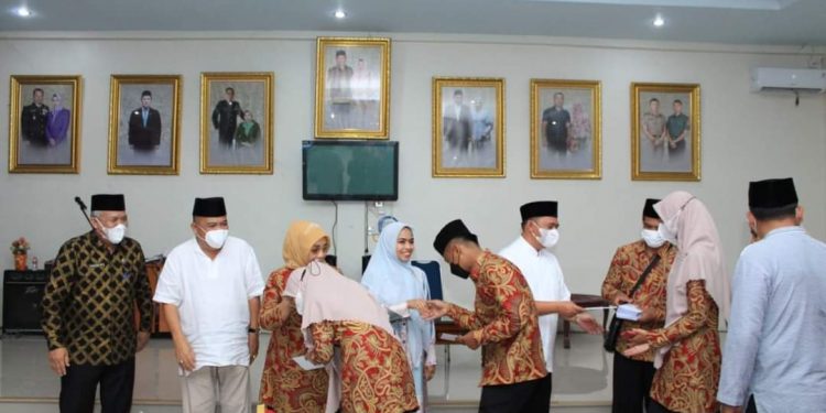 Bupati Labuhanbatu Lepas Keberangkatan Peserta MTQ Tingkat Provinsi