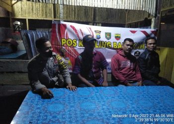 Polsek Bandar Pulau Asahan Patroli Dialogis bersama Warga di Pos Kamling Barokah Desa Aek Songsongan