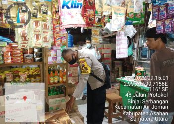 Bhabinkamtibmas Polsek Air Joman Polres Asahan Blusukan ke Grosir 